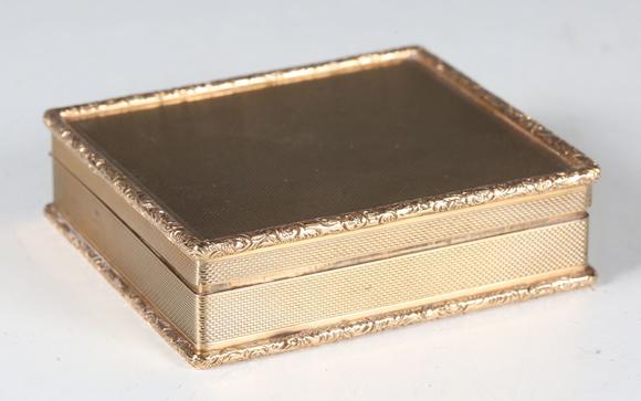 Tooveys|中西方古董藝術專場A mid-20th century 9ct gold rectangular box with overall machine eng