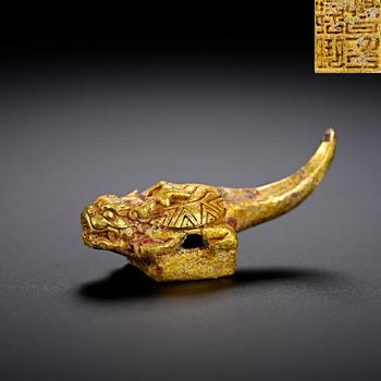 明以前 金制獸紋飾件