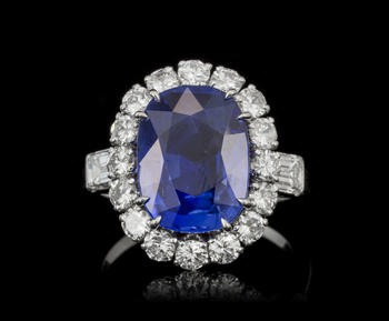 Van Cleef & Arpels, attribuée à, bague or gris 750 et platine sertie d'un saphir de 9.39 carats, Ceylan, non chauffé, rapport LFG