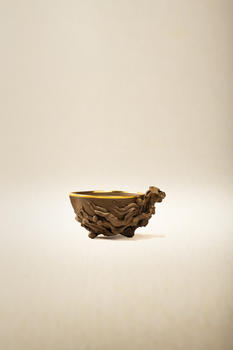 清早期  鳴遠(yuǎn)款 桃杯