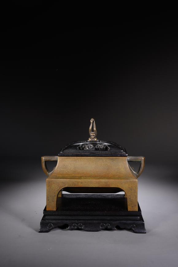 萬領(lǐng)國(guó)際清代 銅四足熏爐