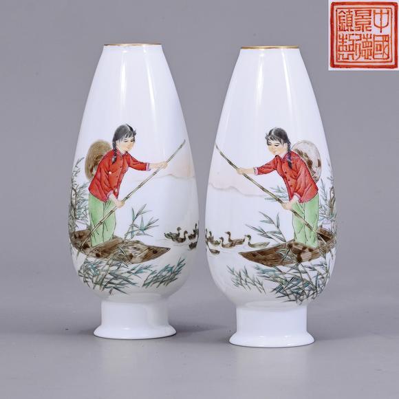 香港華輝|香港華輝 2026夏季精品拍賣會(huì)文革 釉上葵彩美人過江薄胎瓶 一對 "中國景德鎮(zhèn)製"款