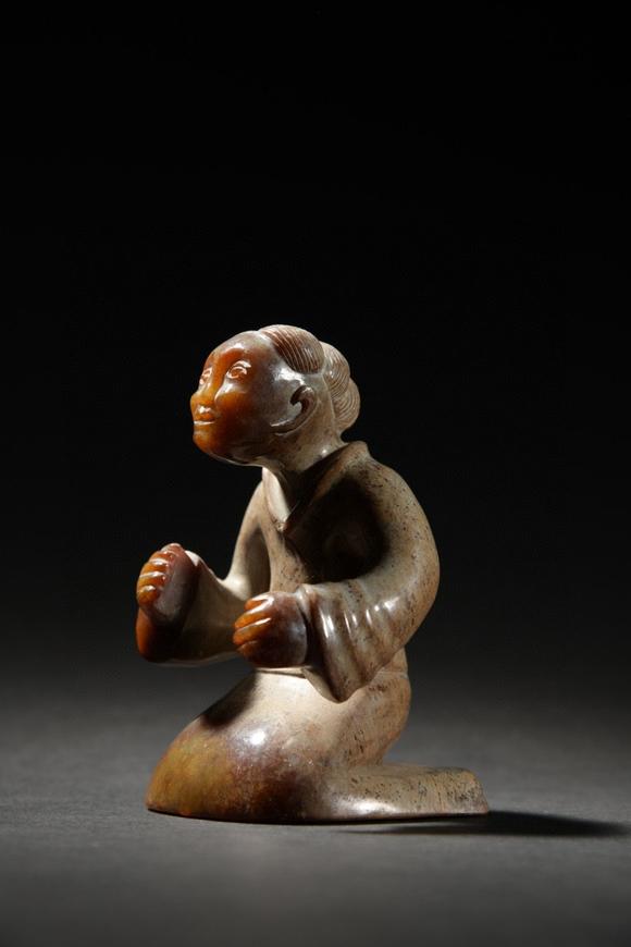 欧洲藏家旧藏高古玉雕人俑