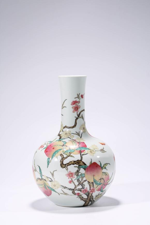 famillerosedskyvasefromqing大清雍正年制粉彩福寿小天球瓶