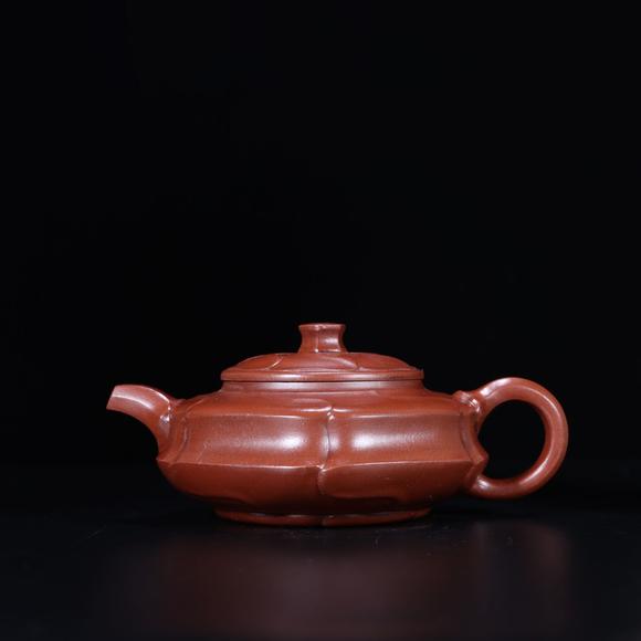 顾景舟作葵纹紫砂壶