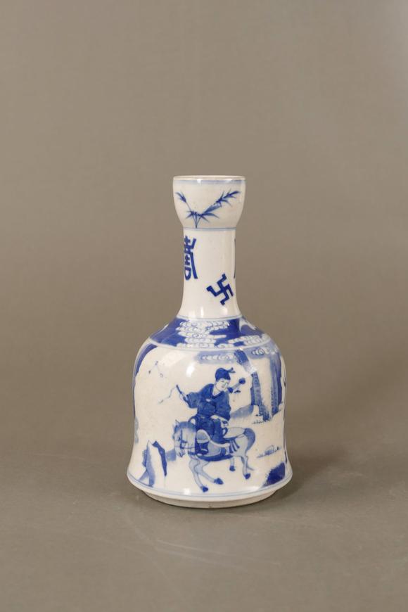 清青花人物故事纹摇铃尊