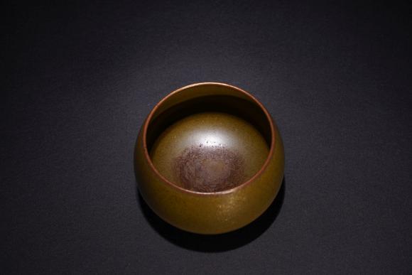 东京湾拍卖株式会社茶叶末釉洒金杯