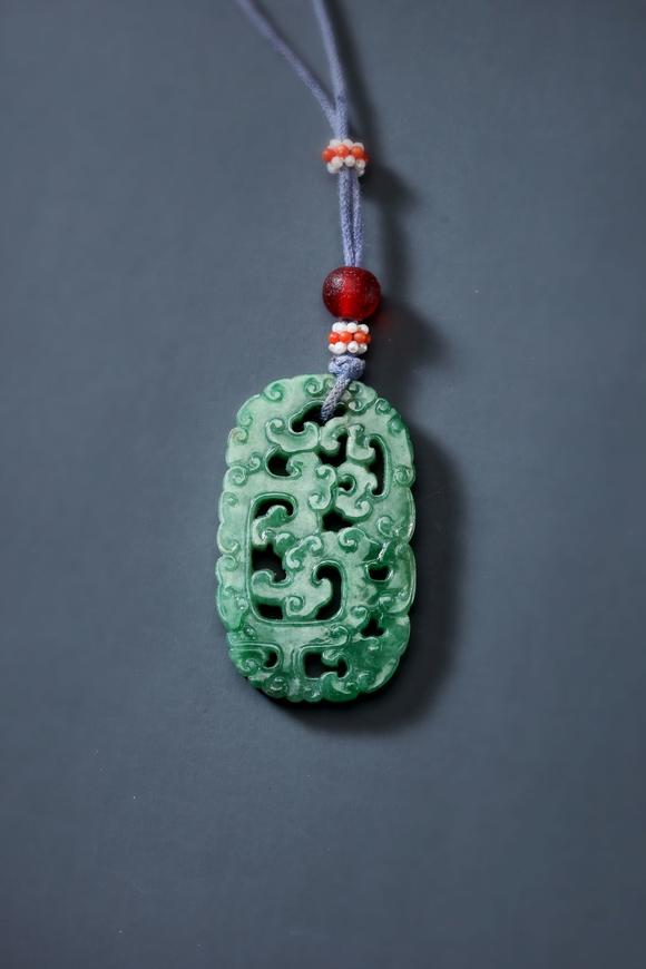 清翡翠夔龙纹佩