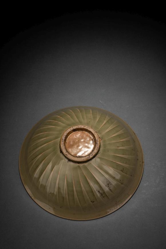 日本拍卖事业株式会社宋代耀州窑文字花卉碗