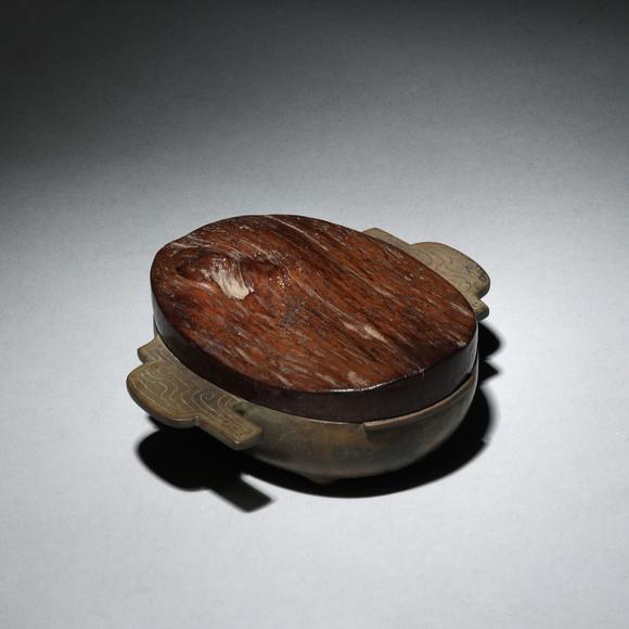 明万历胡文明制铜错银大吉祥羽觞