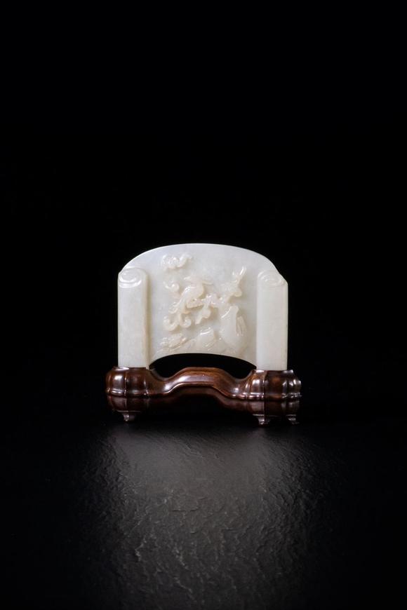 日本富士白玉喜上眉梢书卷砚屏