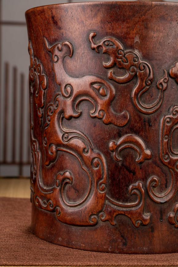 清代紫檀木雕笔筒