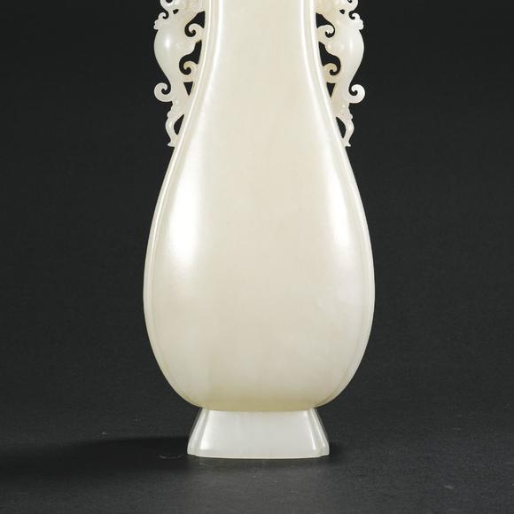 清时代和田白玉瓶