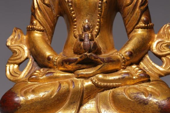 清代铜鎏金无量寿佛坐像