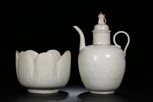 宋代湖田窑暗刻花卉纹水注一套