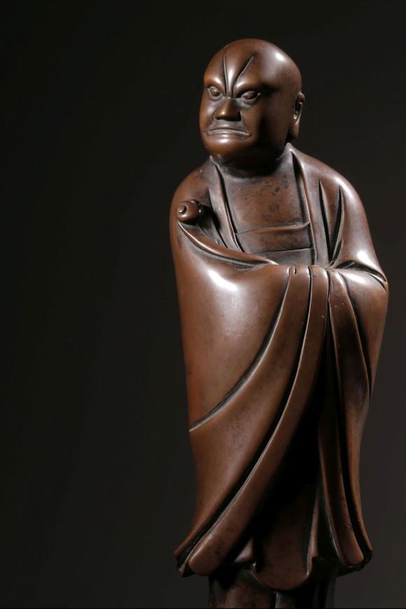 日本大東拍賣株式會社清  铜达摩立像