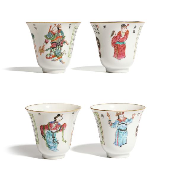 北京君一明十清道光 粉彩无双谱图铃铛杯一对