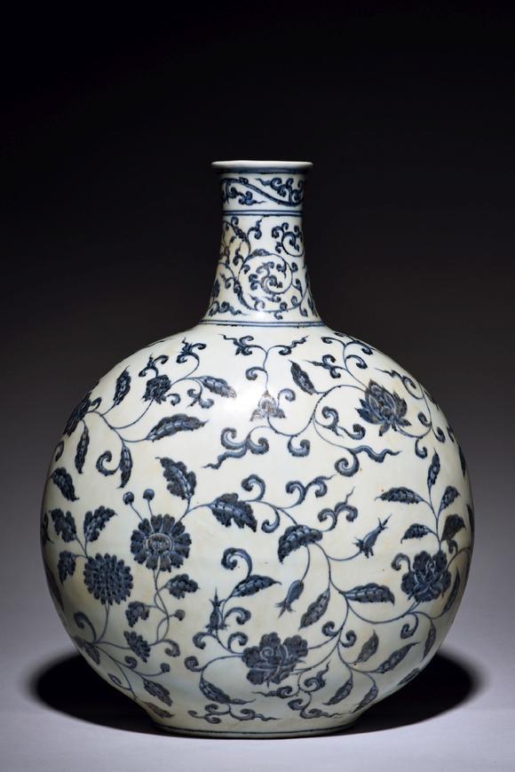 明永乐青花缠枝莲纹扁壶blueandwhiteflowersmoonflaskvase