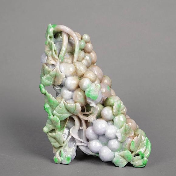 上海鸿生翡翠葡萄摆件