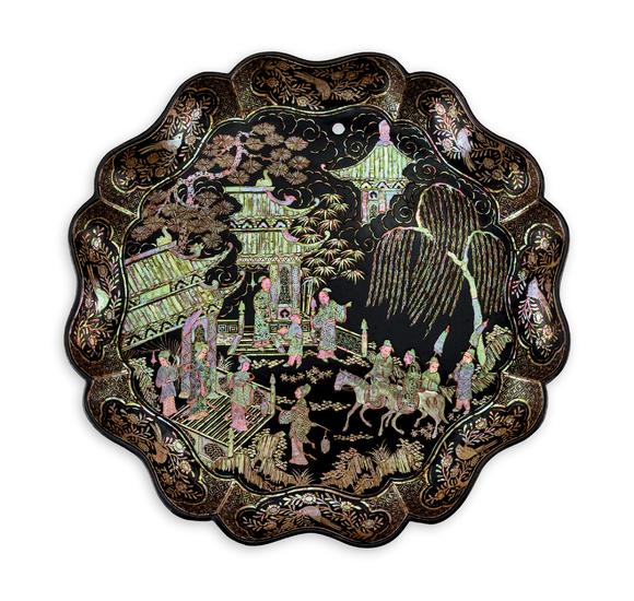 元明螺钿嵌人物故事纹葵口盘