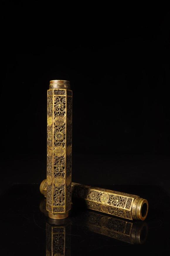 旧藏铜鎏金缠枝团寿六方香筒一对pairofgiltbronzecastandopenwork
