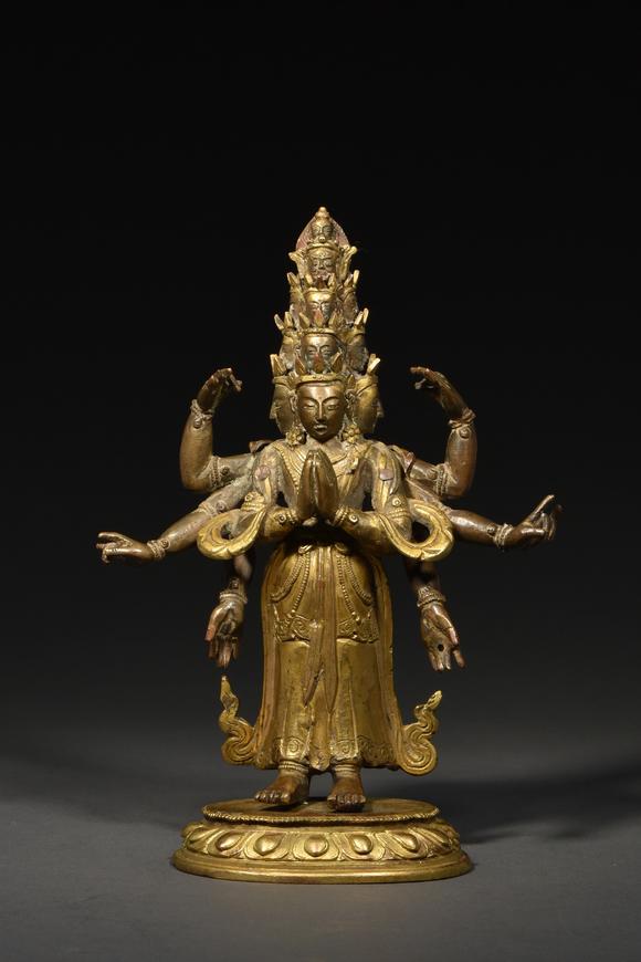 华艺国际18世纪 铜鎏金十一面八臂观音