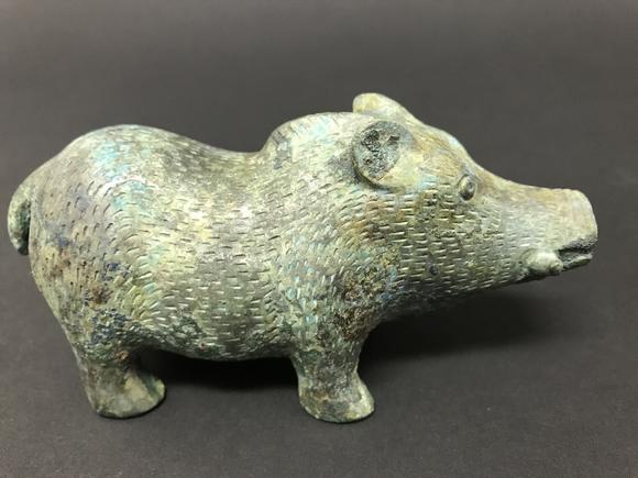 青铜猪高清大图_易拍全球京畿美术竞卖吉金宗器—古代青铜器拍品缴苘