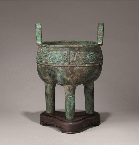 周代bc1100256青铜37龙纹三足鼎