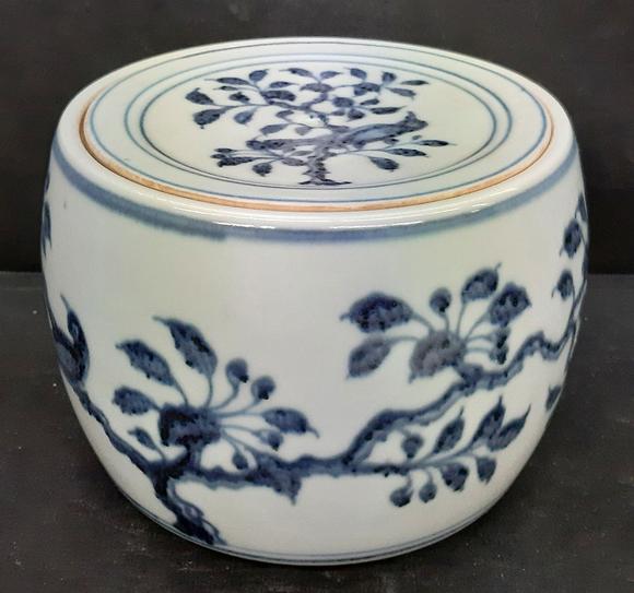 书画艺拍宣德款青花花鸟蟋蟀罐