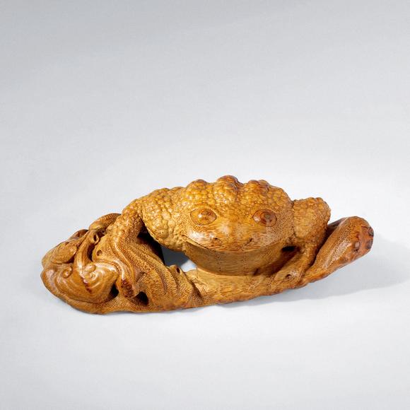 上海联合杨国强 竹根雕如意金蟾摆件