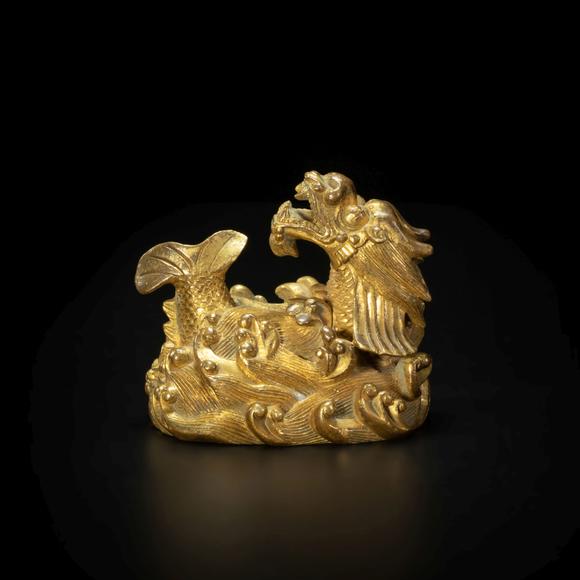 copperandgildingpaperweightfromming明代铜鎏金鱼化龙纸镇