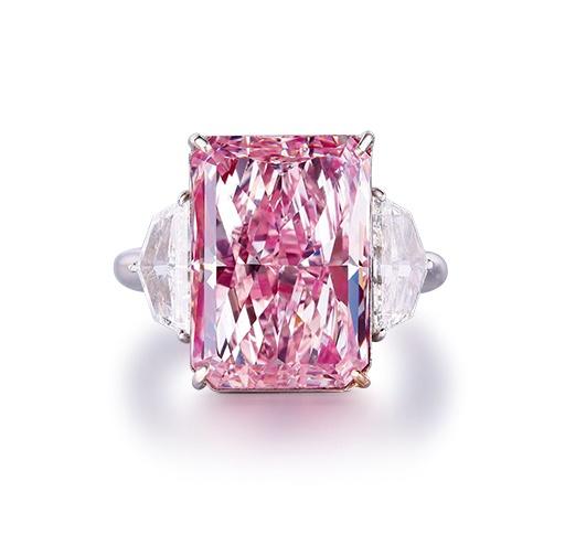light brown-pink diamond ring 10.79克拉矩形粉钻戒指