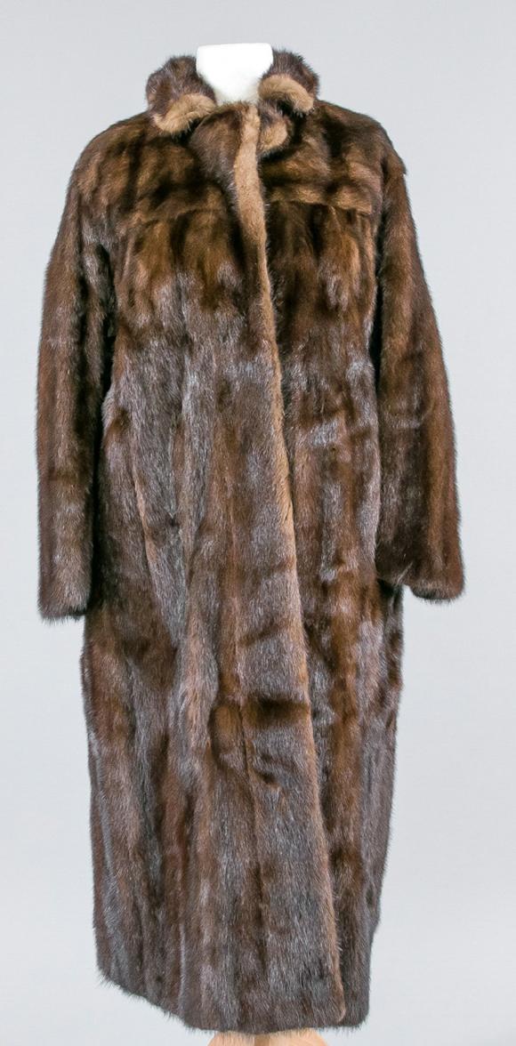 historia auktionshausladies mink coat, 20th c., on