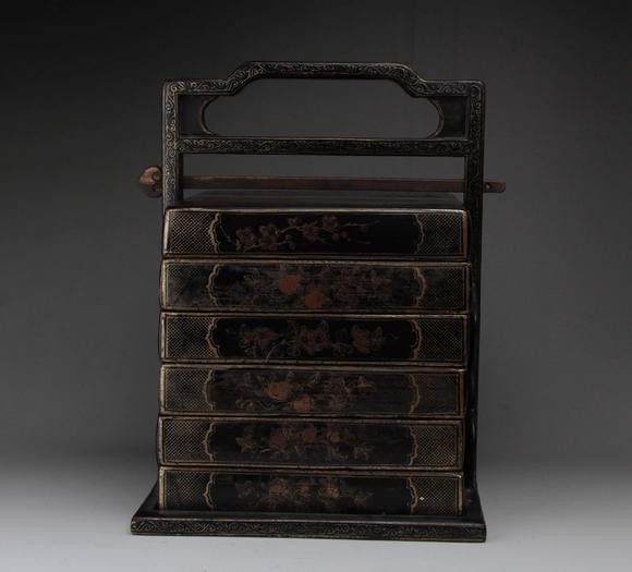 清代漆器描金提梁盒食盒achinesegildlacquerworkhamper
