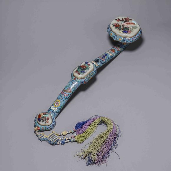 乾隆年制款铜胎掐丝珐琅百宝嵌福寿纹如意